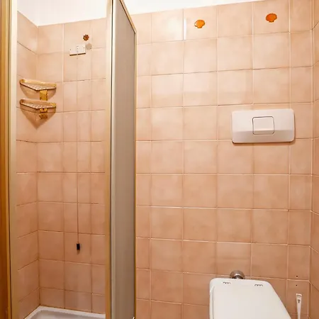 Guesthost - Lovely With Balcony In *