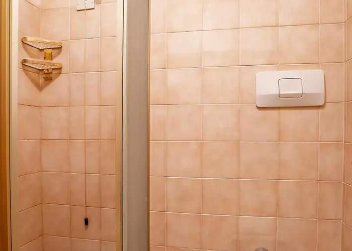 Guesthost - Lovely With Balcony In *